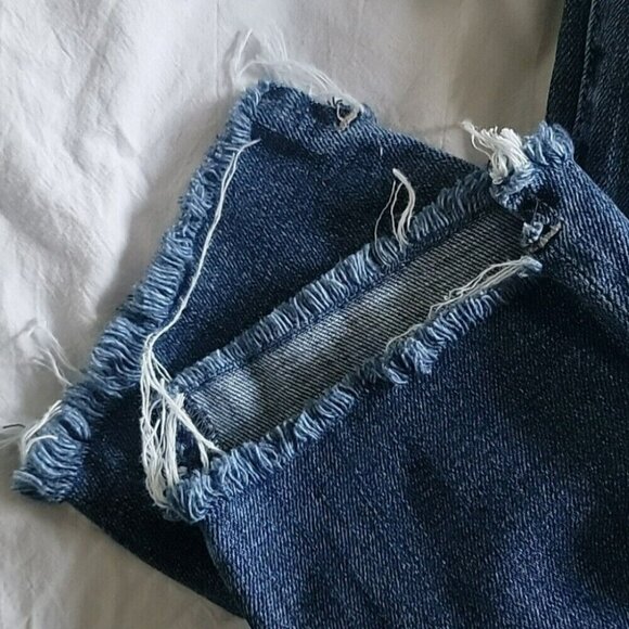 KUT from the Kloth Blue Reese Ankle Straight Leg Jeans Distressed Hem Size 6P - Picture 7 of 9